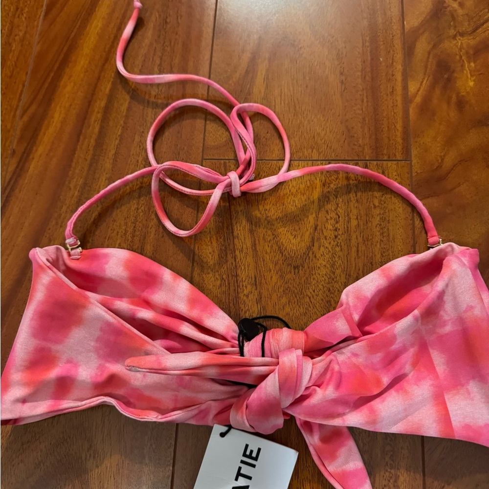 NWT skatie Pink Tie-Dye Bikini Top